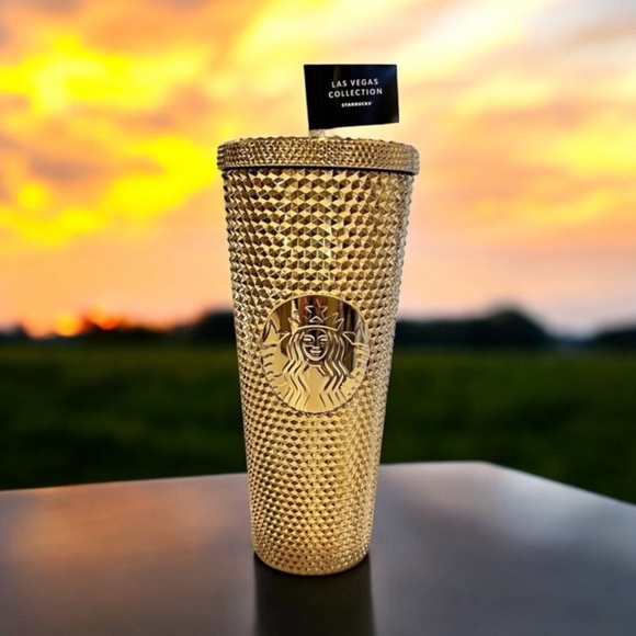 Las Vegas Golden Venti coffee cup You can only get this in Vegas baby! Lucky cup - Picture 3 of 16